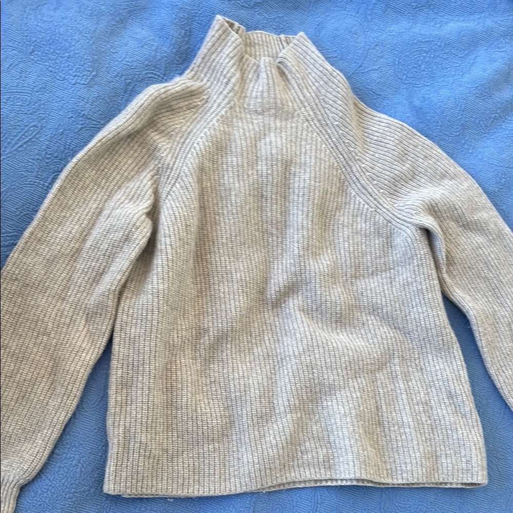 Reformation Women's tan/cream Sweater